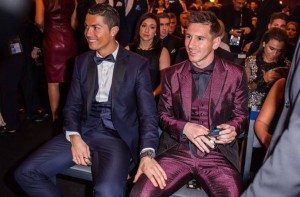 Cristiano Ronaldo y Messi durante la gala de entrega del Balón de Oro 2014