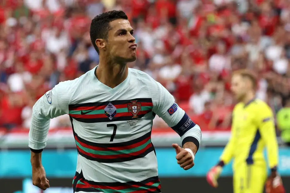 10 Greatest Goals of Cristiano Ronaldo's Career Ever