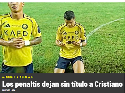 Cris rezando.